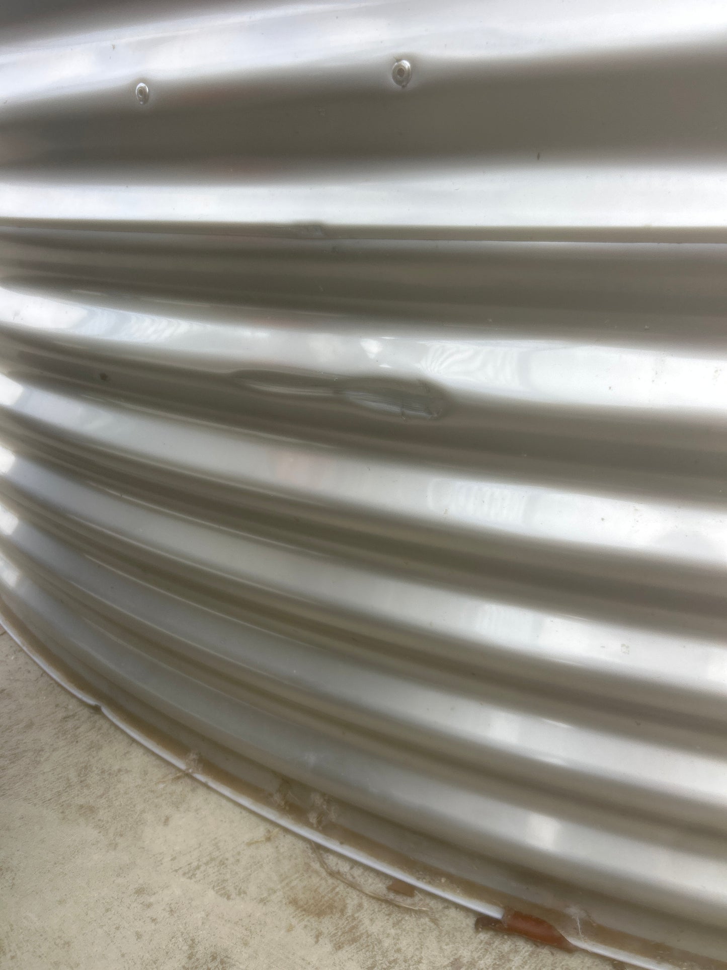 Outback Classic - 3.2 by 1.30 (Stainless / Whitehaven / Right Step)
